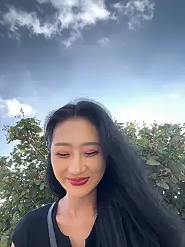 Snapshot of linger-23 chatting on October 2025 07:42:02 AM linger-23 online show from October 2025 07:42:02 AM