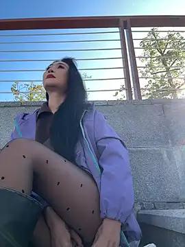 linger-23 online show from December 2025 06:56:02 AM