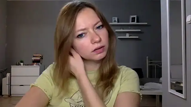 MillieShow online show from November 2025 03:33:02 PM