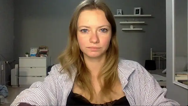 MillieShow online show from December 2025 10:54:02 PM