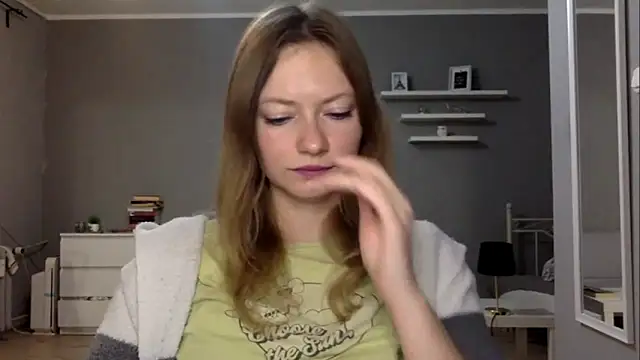 MillieShow online show from November 2025 09:59:02 PM