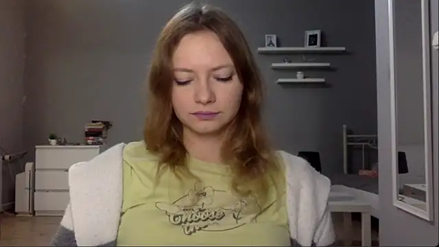 MillieShow online show from November 2025 10:15:01 PM