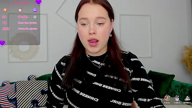 Snapshot of Cute_kitty- chatting on October 2025 09:16:02 PM Cute kitty- online show from October 2025 09:16:02 PM