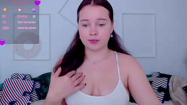 Snapshot of Cute_kitty- chatting on October 2025 08:54:01 PM Cute kitty- online show from October 2025 08:54:01 PM