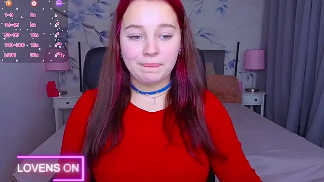 Cute kitty- online show from November 2025 09:52:01 PM