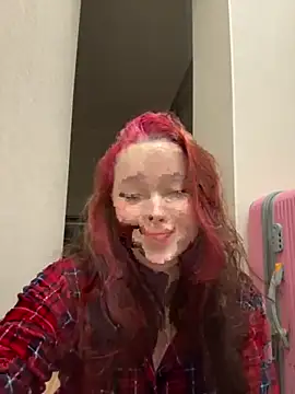 Cute kitty- online show from November 2025 08:58:01 PM