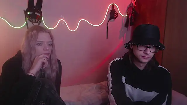 Snapshot of Your_Horny_Friends chatting on March 2025 04:28:02 AM Your Horny Friends online show from March 2025 04:28:02 AM