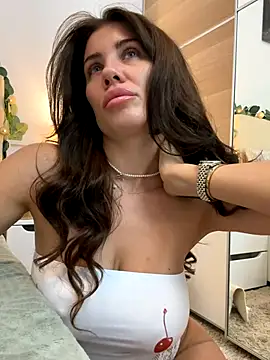 CelineReys online show from October 2025 04:00:01 PM