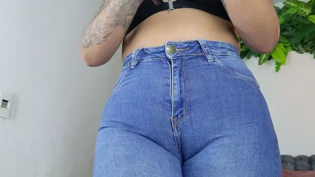 Snapshot of mollysweet11 chatting on February 2026 02:42:02 AM mollysweet11 online show from February 2026 02:42:02 AM