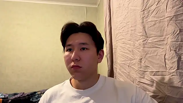 Snapshot of aliktasty chatting on December 2025 04:52:02 PM aliktasty online show from December 2025 04:52:02 PM