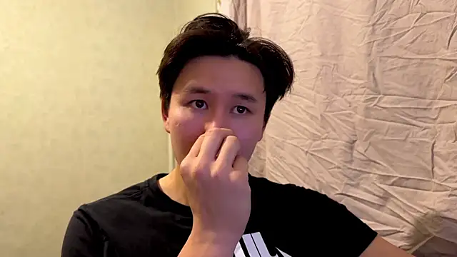 Snapshot of aliktasty chatting on December 2025 09:54:02 PM aliktasty online show from December 2025 09:54:02 PM