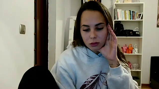 MayaJoy24 online show from October 2025 06:52:01 PM