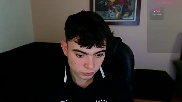 lukeboyce33 online show from April 2026 10:45:02 PM