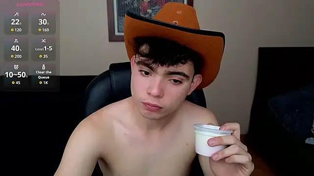 lukeboyce33 online show from March 2026 06:21:02 PM