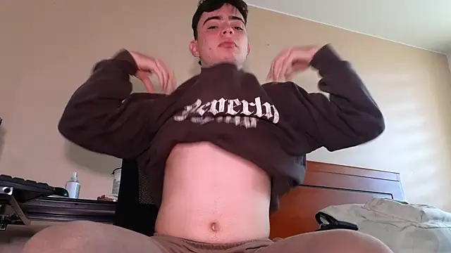lukeboyce33 online show from September 2025 01:56:01 PM