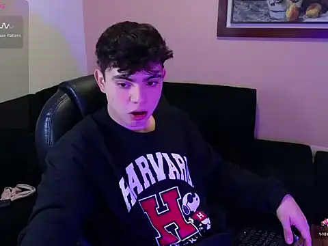 lukeboyce33 online show from February 2026 11:32:02 PM