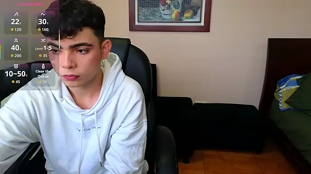 lukeboyce33 online show from October 2025 09:50:01 PM