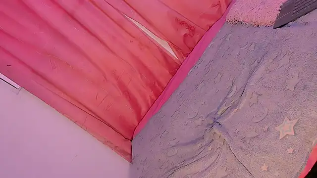 Mariana-ofc online show from November 2025 11:15:01 AM