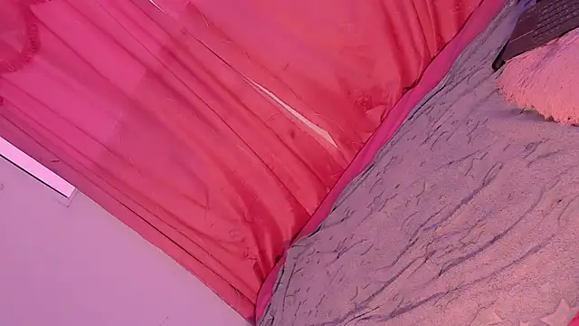 Mariana-ofc online show from November 2025 11:46:02 AM