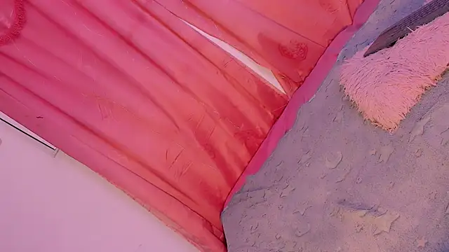 Mariana-ofc online show from November 2025 11:25:02 AM