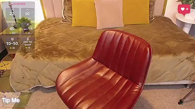 ailyn maury online show from April 2026 01:02:01 PM