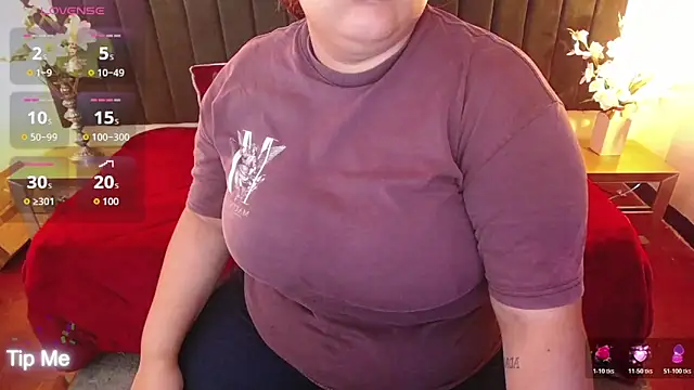 Snapshot of ailyn_maury chatting on June 2026 01:45:01 PM ailyn maury online show from June 2026 01:45:01 PM