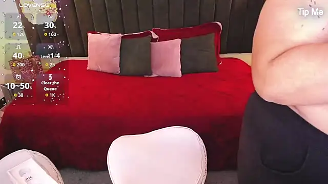 ailyn maury online show from November 2025 02:06:02 PM