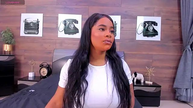 SammyDesire 10 online show from April 2026 02:32:02 PM