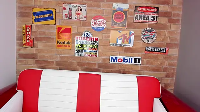 Snapshot of miss_melodi chatting on March 2025 09:21:02 PM miss melodi online show from March 2025 09:21:02 PM