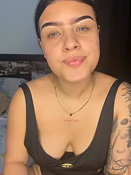 Snapshot of Candy_Roose chatting on March 2025 02:48:01 AM Candy Roose online show from March 2025 02:48:01 AM