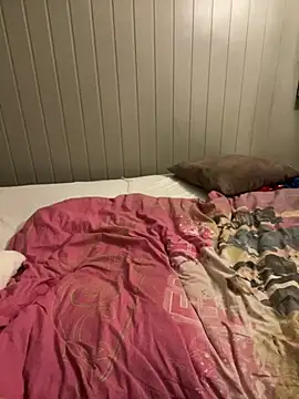 Badgyalbella online show from April 2026 09:39:33 PM