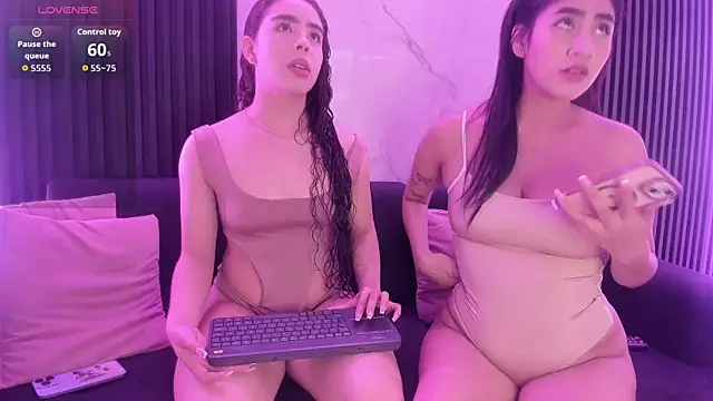 MiaScott5 online show from November 2025 03:40:02 AM