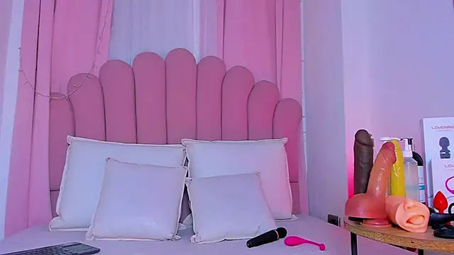 NicoleMadrird online show from March 2026 12:02:02 PM