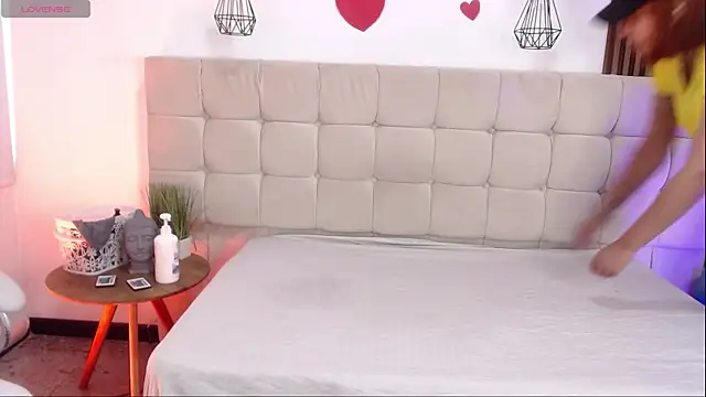 dayancarolina  online show from June 2026 07:24:01 PM