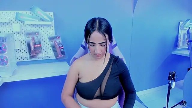 Alice 26  online show from February 2026 01:52:01 PM