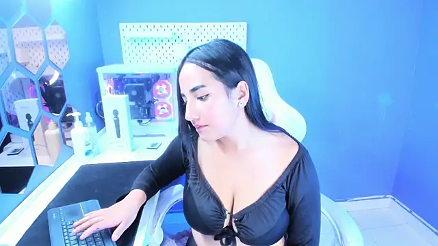 Snapshot of Alice_26_ chatting on October 2025 09:47:01 PM Alice 26 online show from October 2025 09:47:01 PM