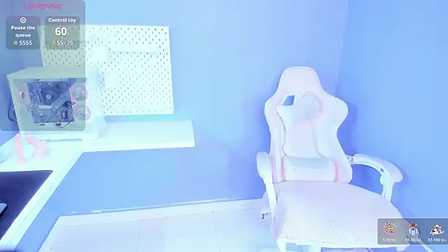 Snapshot of Alice_26_ chatting on October 2025 01:20:01 PM Alice 26 online show from October 2025 01:20:01 PM