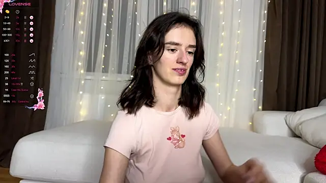 TwinTemptations online show from November 2025 08:01:01 PM