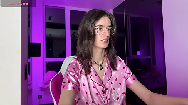 TwinTemptations online show from March 2026 07:15:01 PM