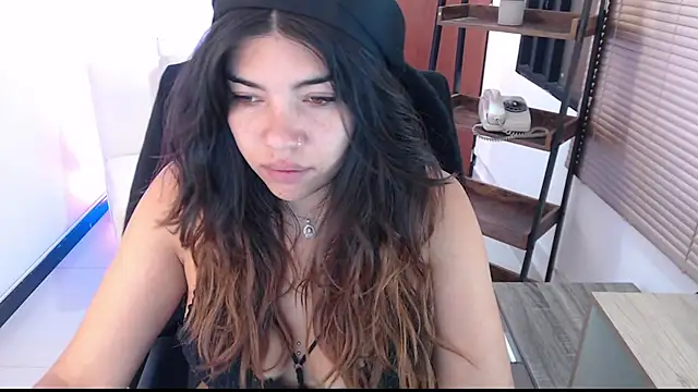 Snapshot of dangel_noir6 chatting on October 2025 12:06:02 PM dangel noir6 online show from October 2025 12:06:02 PM