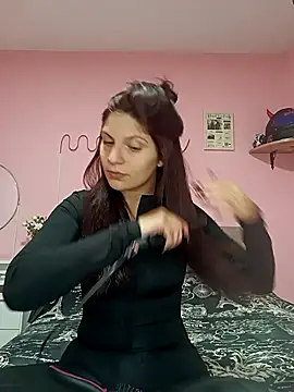 MeCherryy online show from September 2025 07:43:02 PM