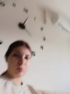 MeCherryy online show from May 2026 02:03:01 PM