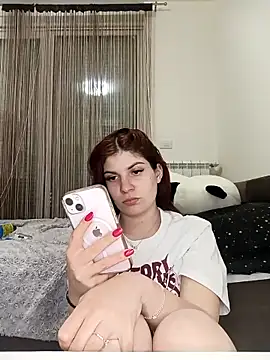 MeCherryy online show from May 2026 07:39:02 PM