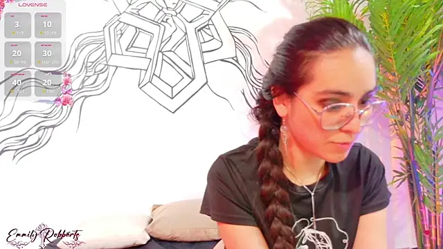 Emmi Roberts online show from February 2026 09:28:01 PM