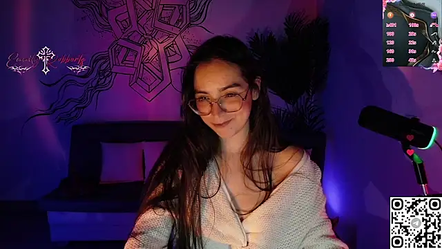 Emmi Roberts online show from June 2026 01:50:02 AM