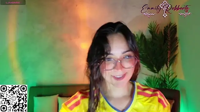 Emmi Roberts online show from June 2026 12:39:02 AM