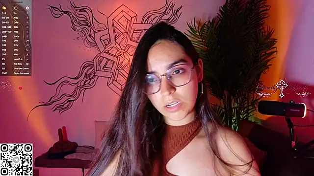 Emmi Roberts online show from April 2026 11:32:02 PM