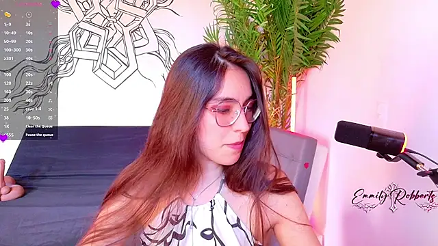 Emmi Roberts online show from March 2026 09:42:02 PM