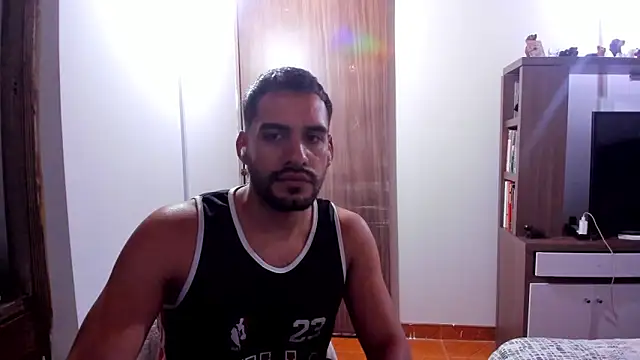 Leon  Hart  online show from March 2025 11:36:02 PM