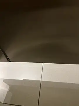Leon  Hart  online show from June 2026 04:40:01 PM